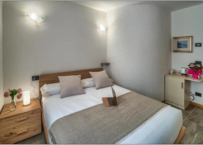 Nocleg ze śniadaniem Foresteria Lombarda San Rocco 4*